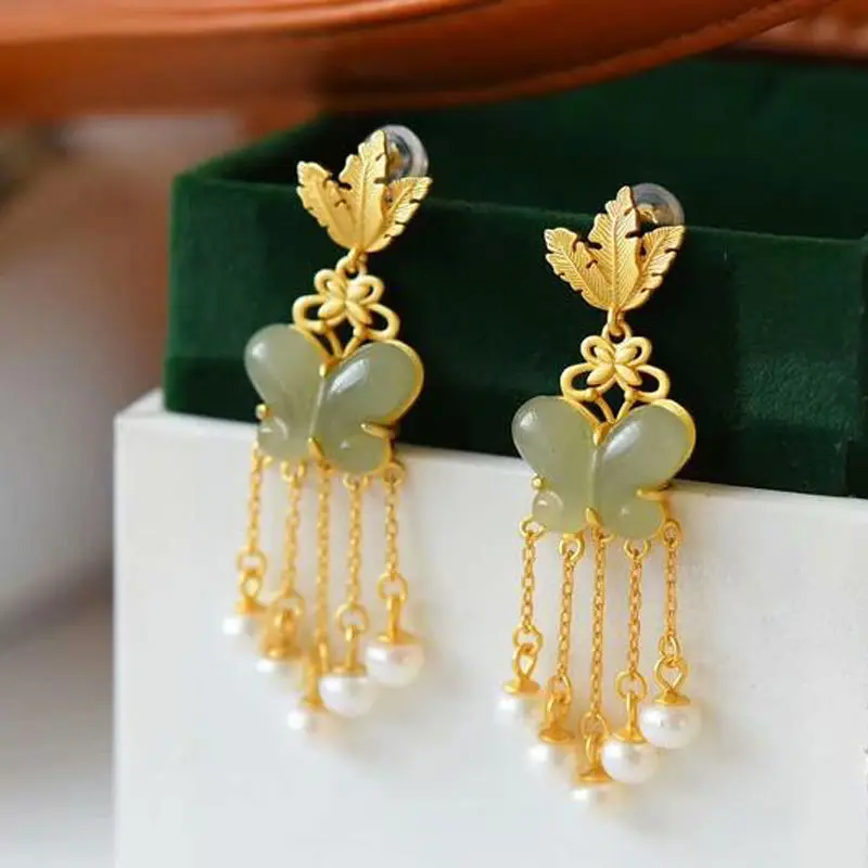 

Серьги-кисточки с бабочкой из халцедона, инкрустированные серебром