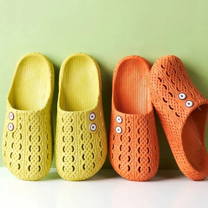 Women Hole Shoes Summer Non-slip Couples Sandals Girl Beach Shoes Home Slippers Outdoor Personalized Sandals Women Slippers