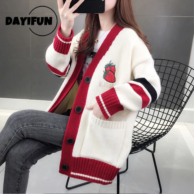 

DAYIFUN Autumn Women Sweater Cardigan Female Strawberry Embroidery Fashion Casual Knit Cardigans Tops with Pocket Lady Sweaters
