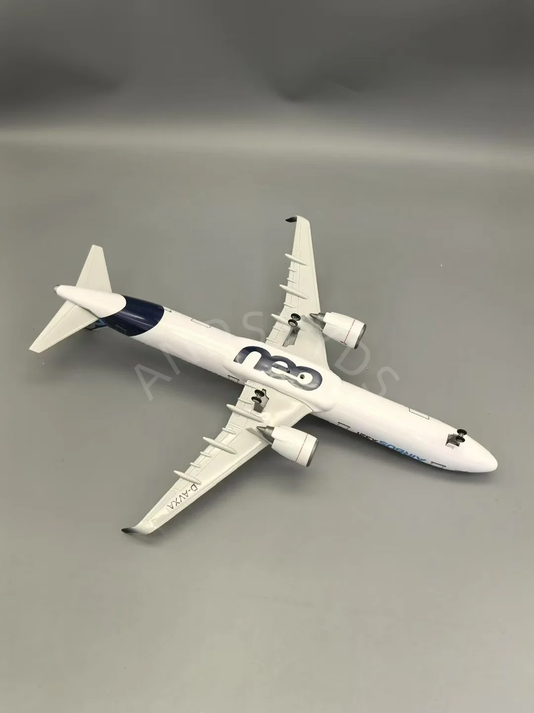 44 см неопрототип авиакомпании A321, модель самолета, масштаб 1100, литой под давлением полимерный самолет с подсветкой и декор шасси, сборный (art.: 3920cf91ecb49) - 3920cf91ecb49