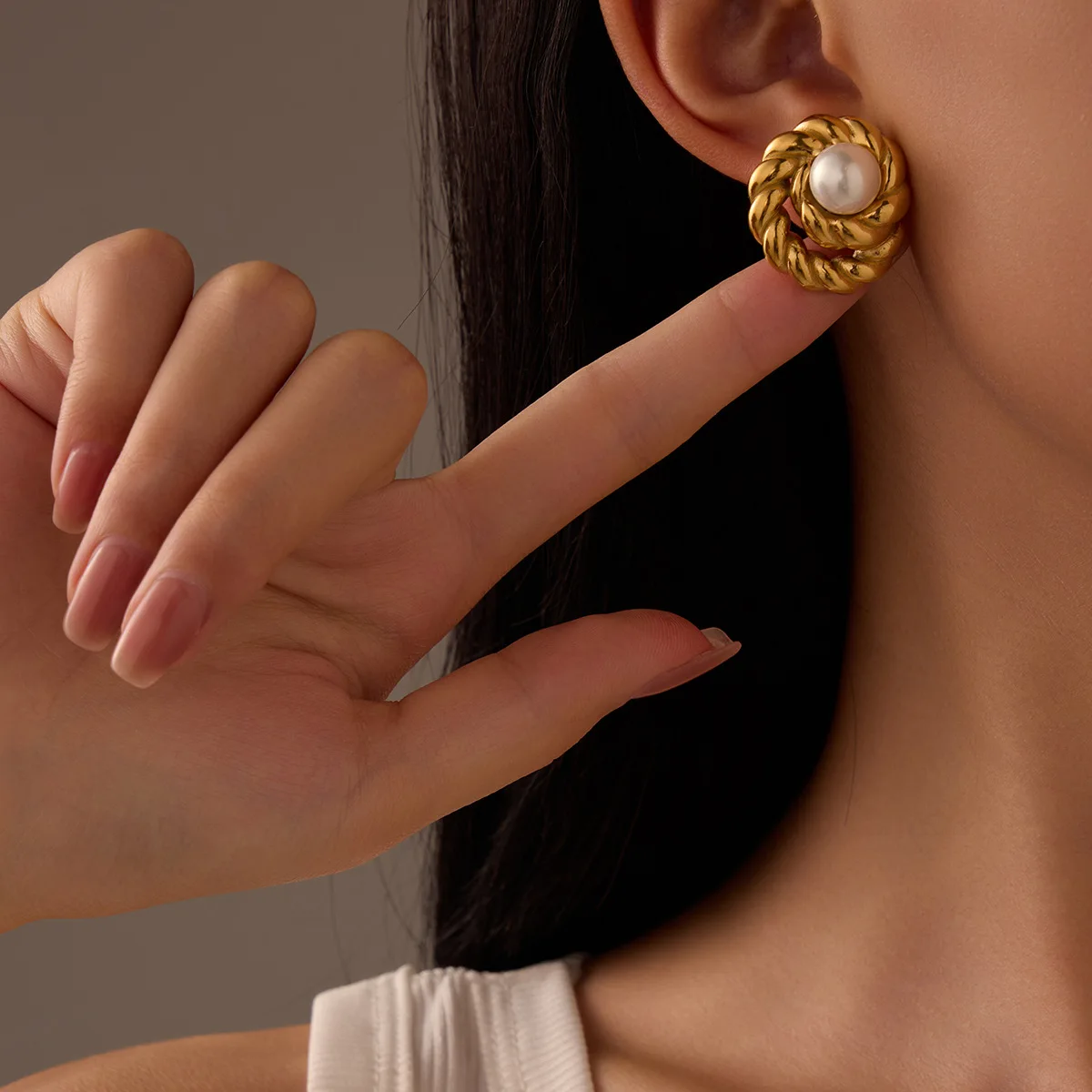 Женские серьги-гвоздики из нержавеющей стали с имитацией жемчуга и цветка