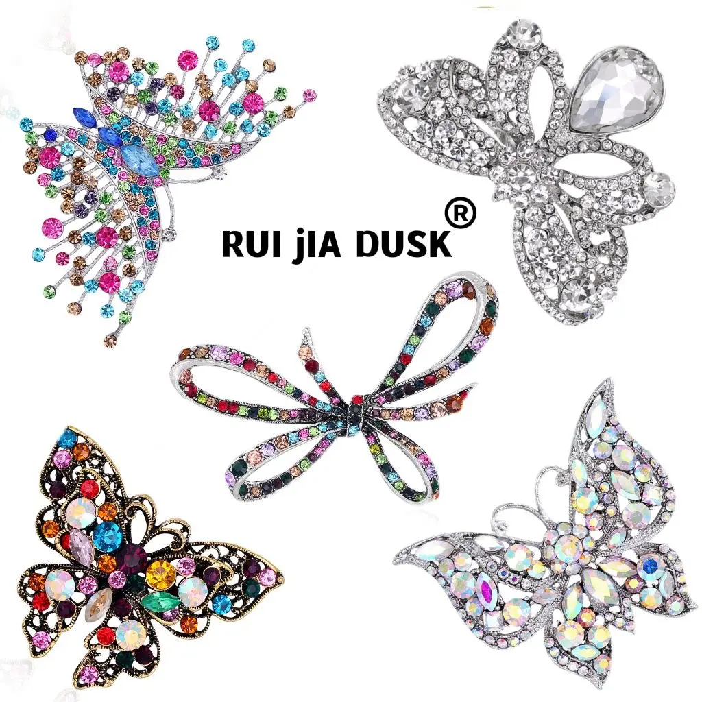 RUI JIA DUSK 2022 Fashion New Luxury Collection Diamond Butterfly Color Ladies Brooch Clothing Accessories Premium Gift