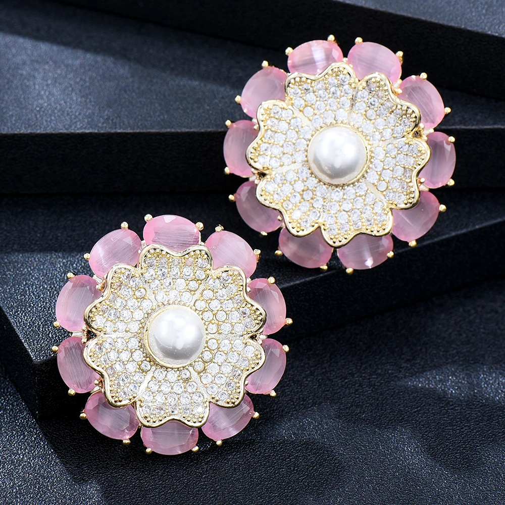 

Soramoore New Luxury Vintage Flower Earrings For Women Wedding Party CZ Engraving Dubai Bridal Best Gift Fashion Jewelry