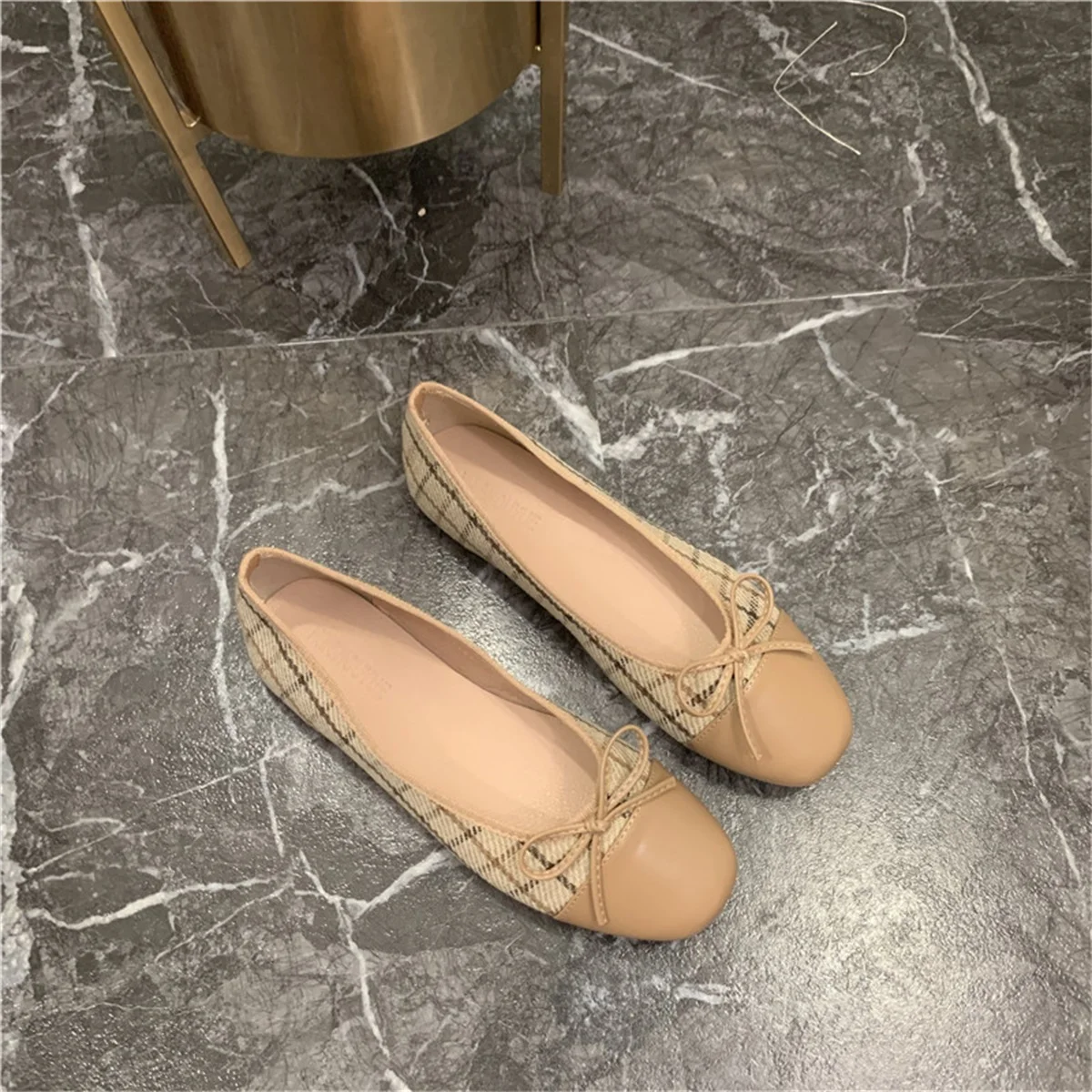 Балетки женские с бантом и круглым носком классические туфли из ткани подходящие