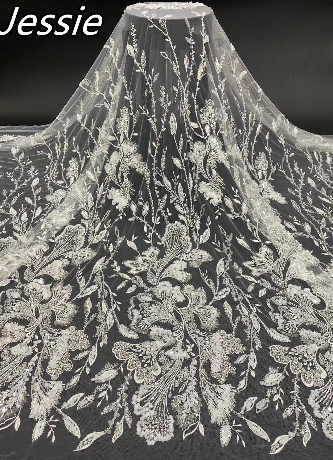 

2023 Modern Seasonal Light Luxury New Heavy Industry Beads Glitter Embroidery Delicate Flower Leaves Lace Gauze Wedding Dress