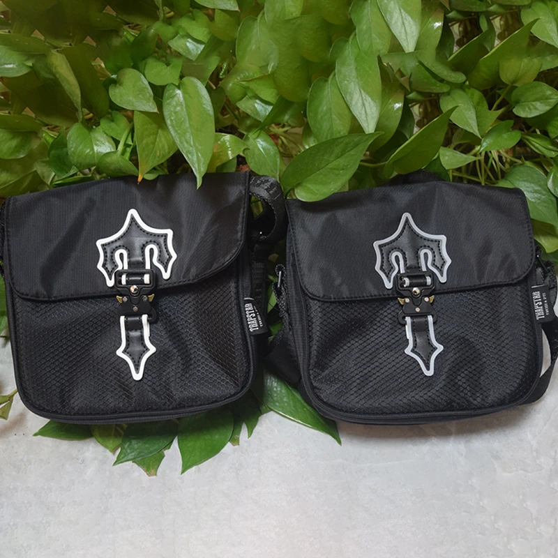 

Trapstar Luxury Designer London IRONGATE T Crossbody Bag Black Reflective Blue High Quality Shoulder for Men and Women