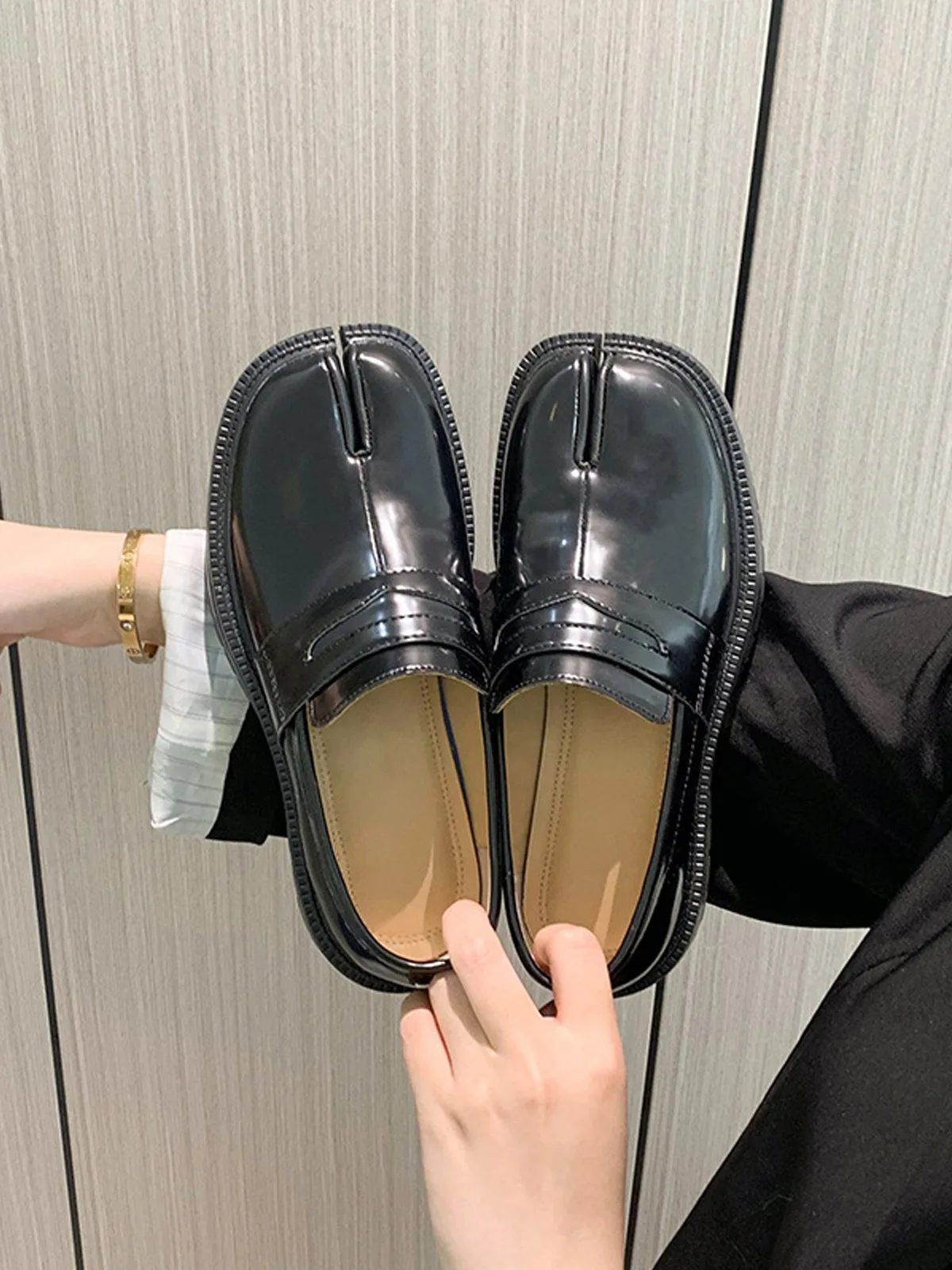 Лоферы кожаные женские на шнуровке повседневные туфли в форме подковы с