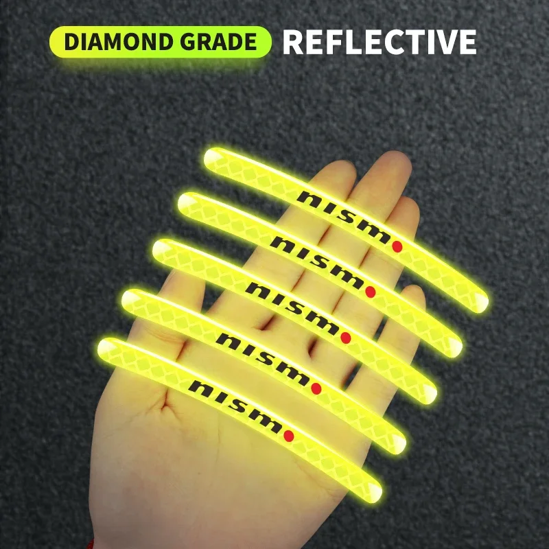 Наклейка на ступицу колеса автомобиля светоотражающая полосатая лента