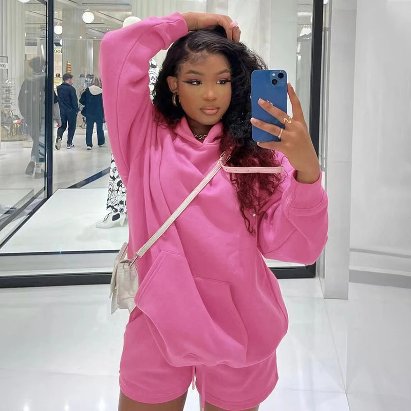 

Женский комплект из 2 предметов, спортивный флисовый пуловер с длинным рукавом и шорты, свободный розовый свитер с капюшоном, осень 2024