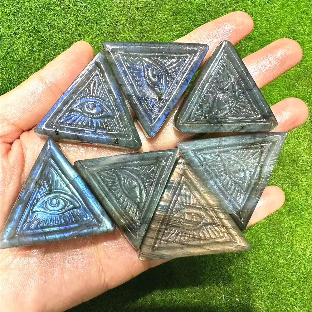 

Фигурки Гора из лабрадорита 35 мм