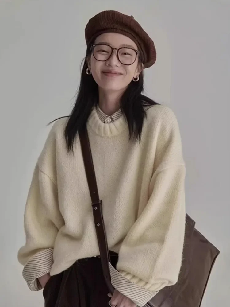 Женский трикотажный свитер с длинным рукавом серый однотонный простой пуловер