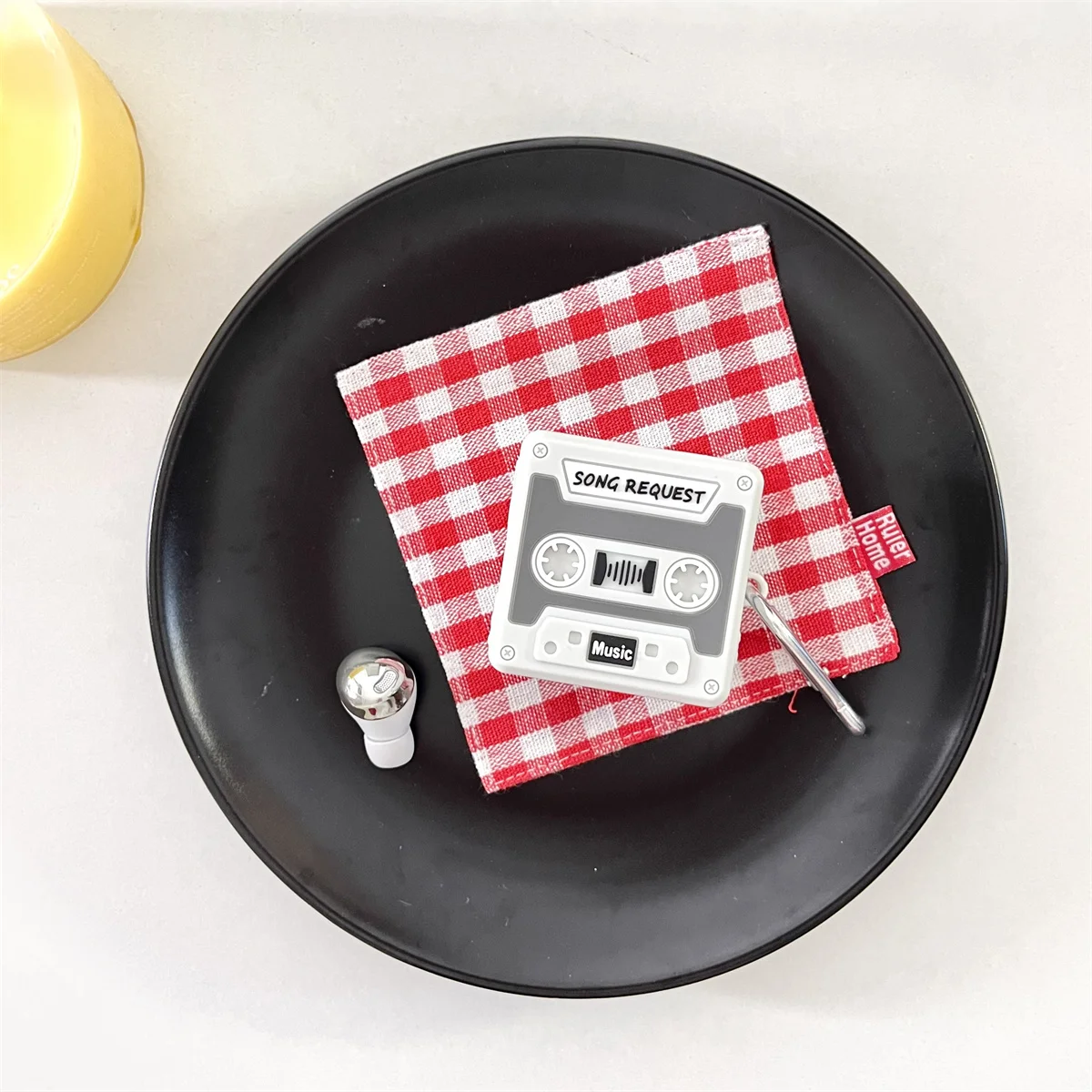 Силиконовый чехол с крючком для Samsung Galaxy Buds 2 pro/Buds FE/Buds 2/Buds Pro/Buds Live в стиле ретро