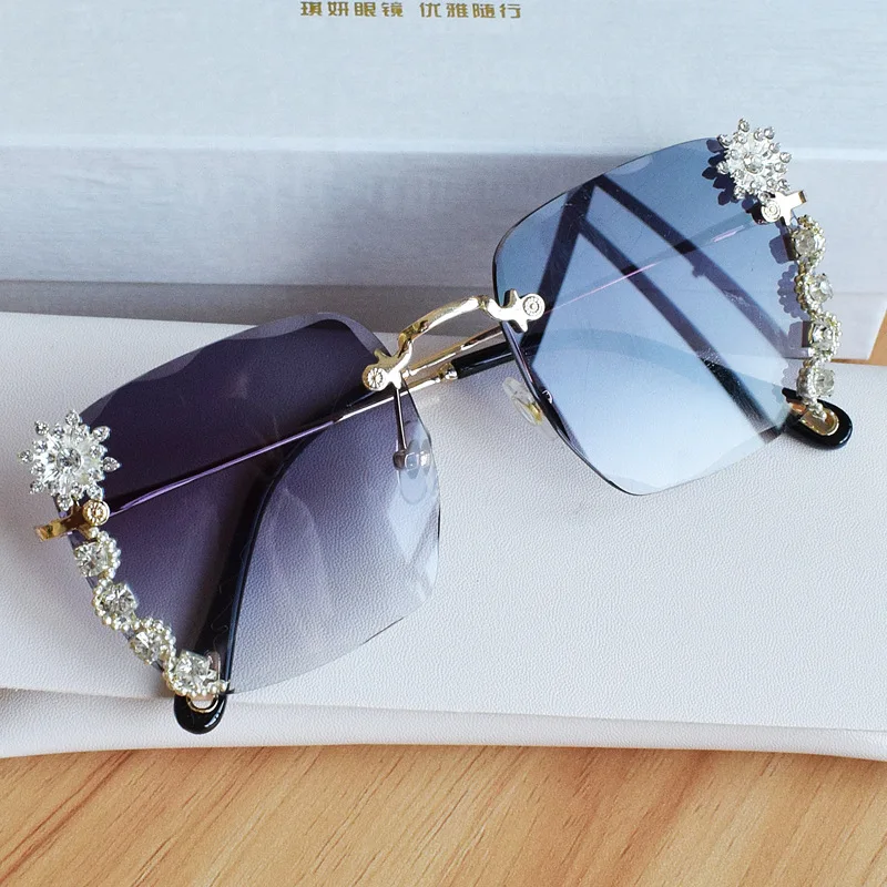 

Handmade Sunglasses Frameless Fashion Sunglasses Gradient Rhinestone Pearl Luxury Sunglasses for Women Sunglasses