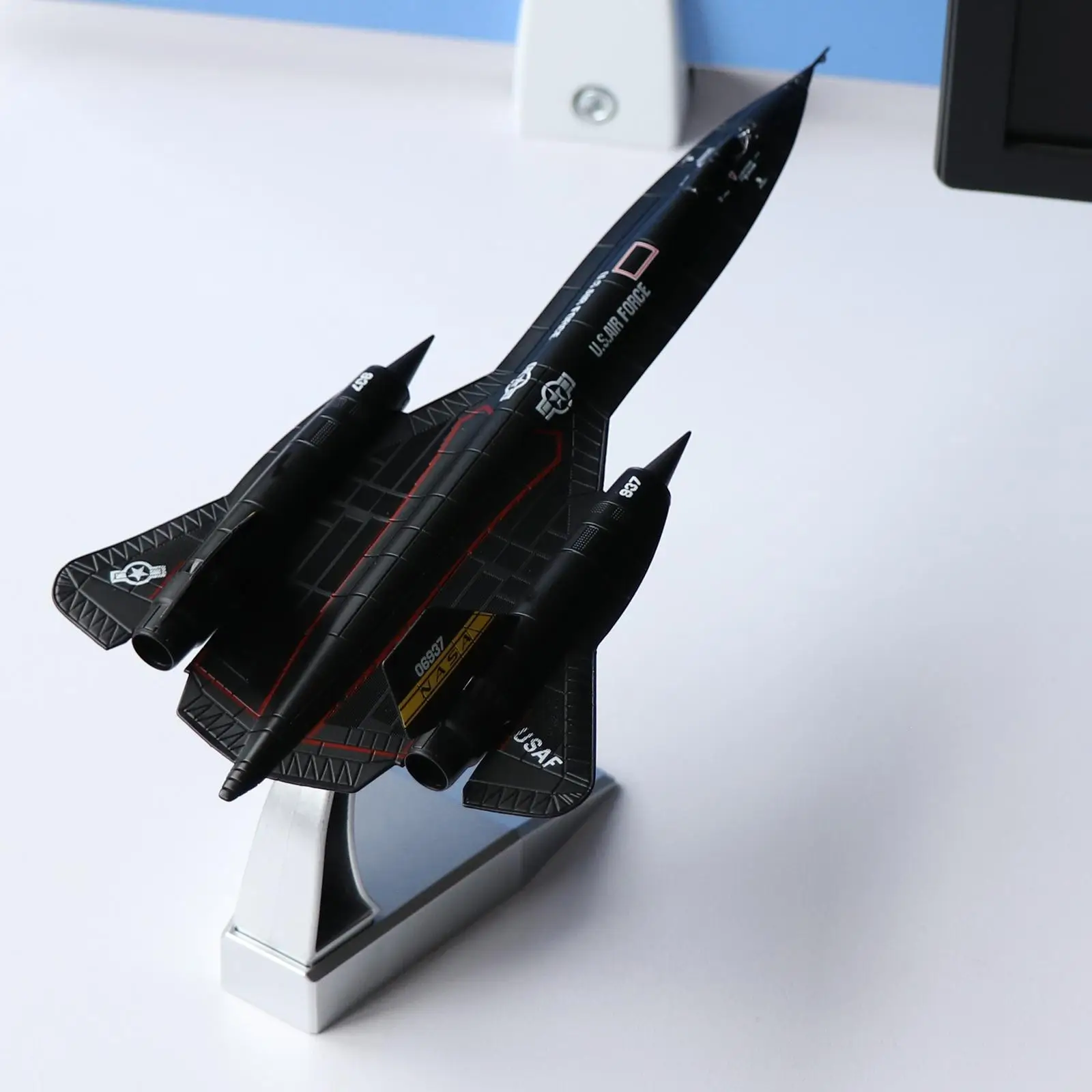 Литая под давлением реактивная игрушка масштаб 1:144 SR-71 Blackbird модель самолета для