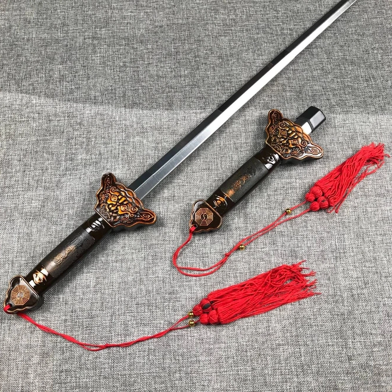 

HOT Outdoor Kung Fu Tai chi extension sword Stainless steel telescopic longquan sword No edge Wushu Performance props Gift 2022