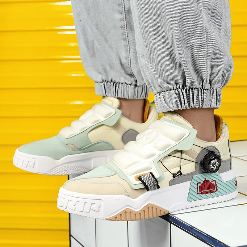 Fashion Skateboarding Shoes Men Walking Sports Shoes Brand Design Sneakers Men Leather Parkour Leisure Sneakers Male Zapatillas