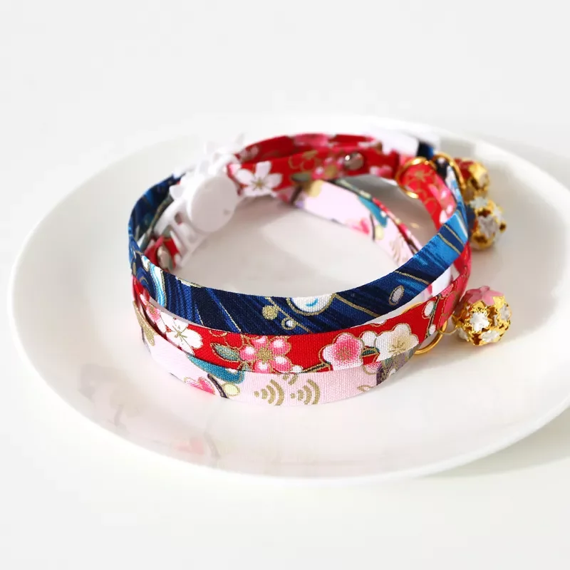 

2023NEW Style Adjustable Pet Flower Hollow Bell Pet Collar Cat Dog Collar Dog Rabbit Chinese Style Accessories