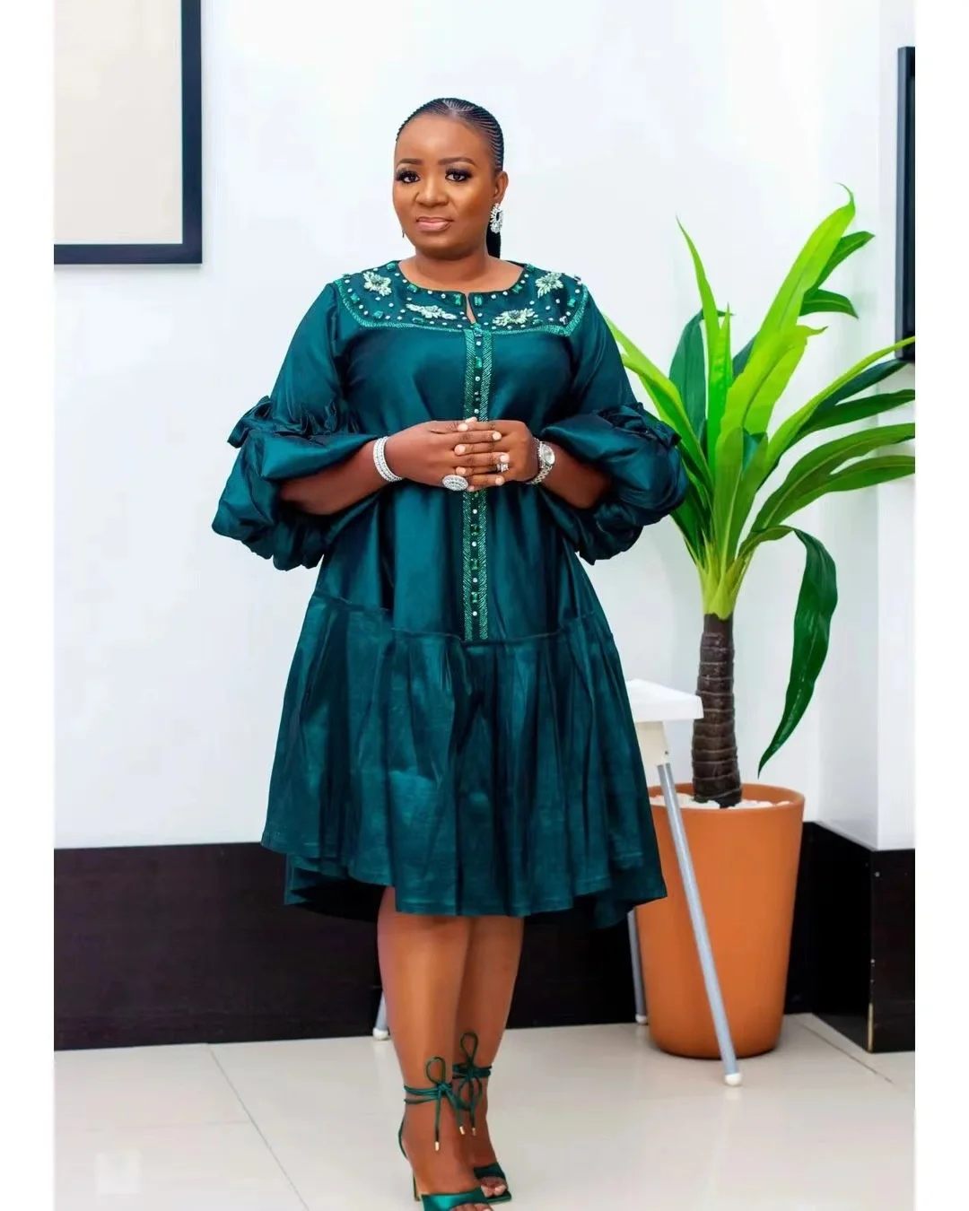 Plus Size Large Women's Dress 2023 New Heavy Work Beaded Dress Party Dress Women Solid Color Long Sleeve Casual Female Clothes