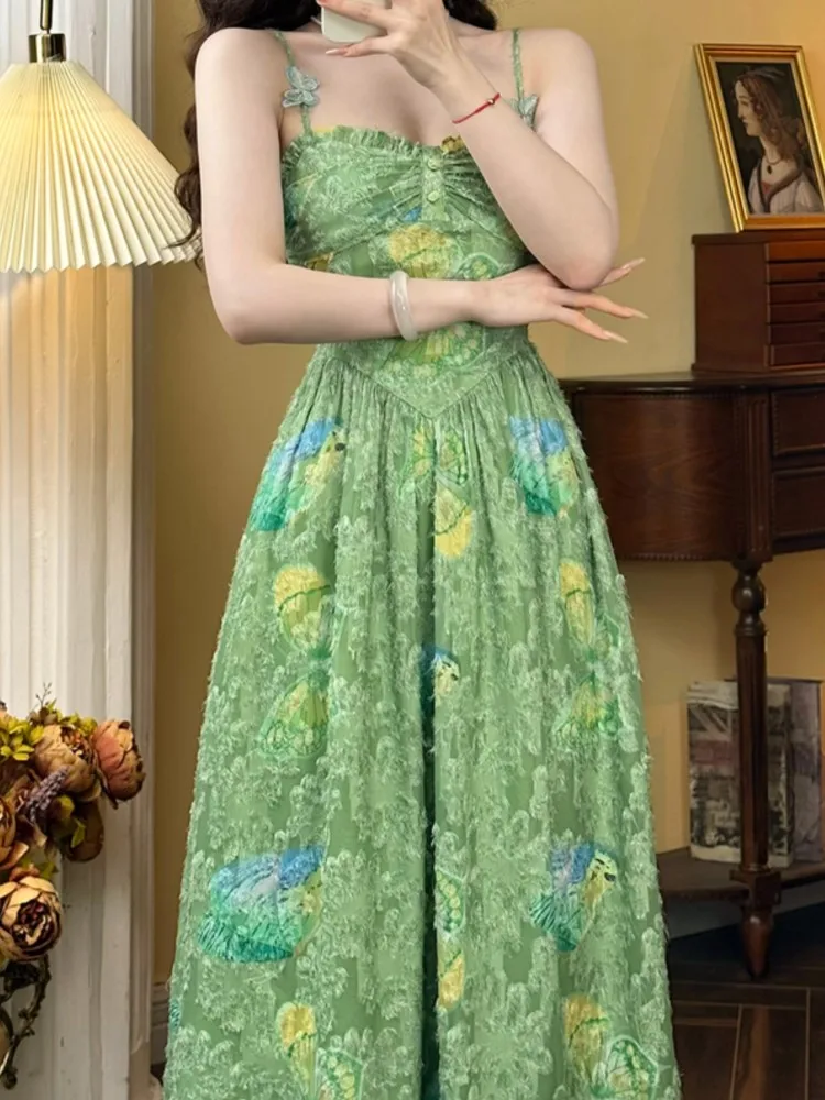 Женское платье-миди на бретелях-спагетти с цветочным принтом