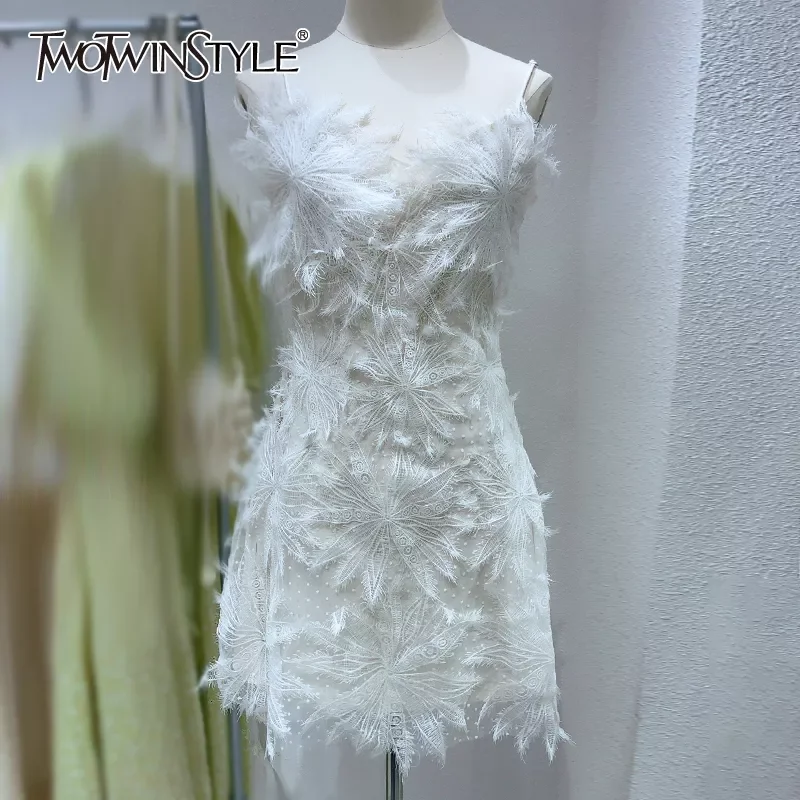 

TWOTWINSTYLE Beige Elegant Patchwork Lace Dress For Women Square Collar Sleeveless High Waist Mini Dresses Female Summer