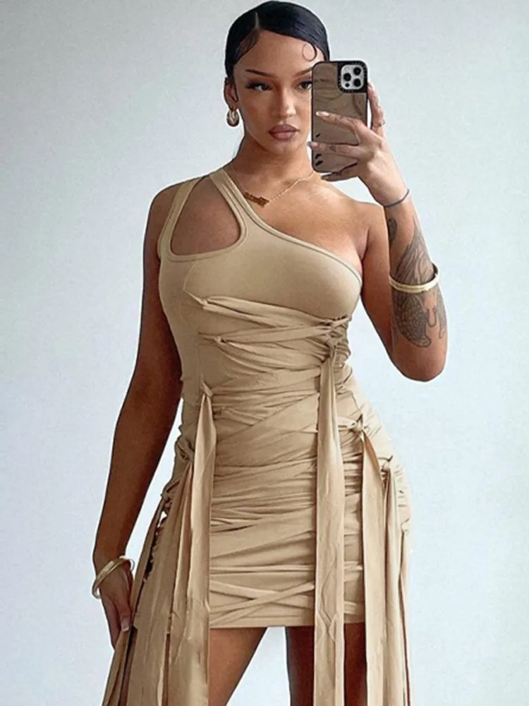 

Женское мини-платье на одно плечо, без рукавов