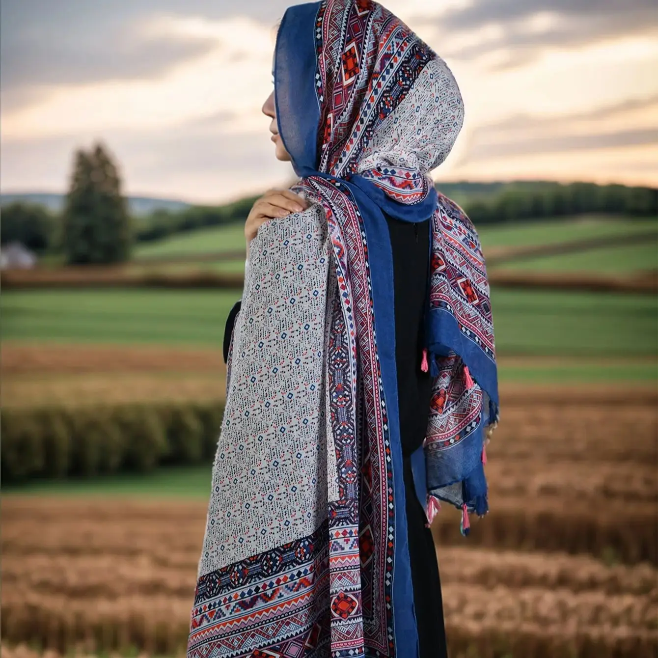 Новый шаль с цветочным принтом и кисточками хлопковый вискозный шарф женский