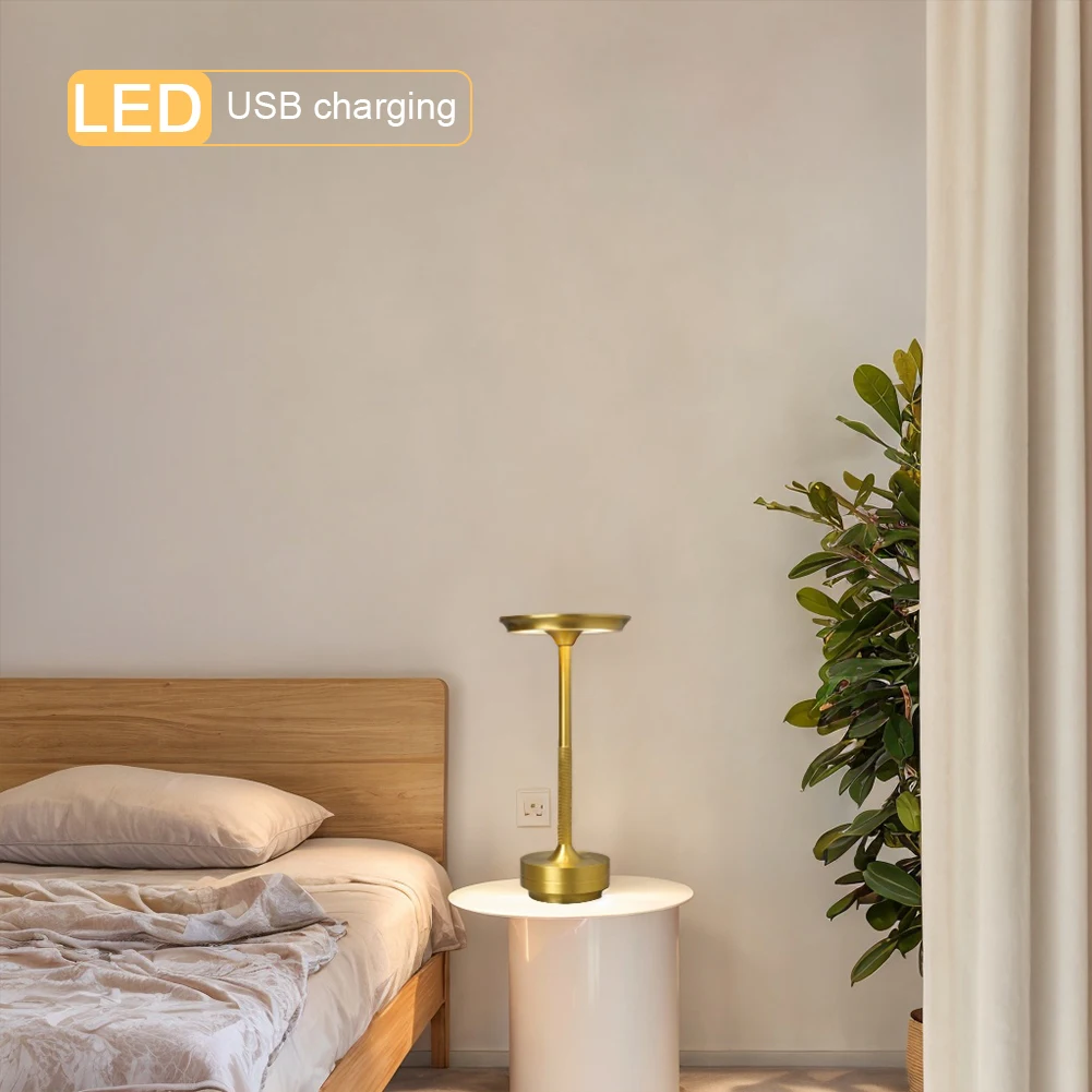 Светодиодная настольная лампа беспроводная с сенсорным управлением современная