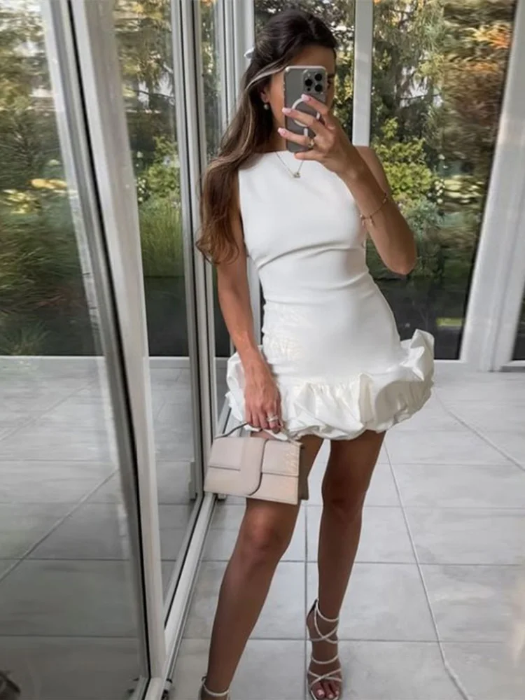 Плиссированное мини-платье с оборками