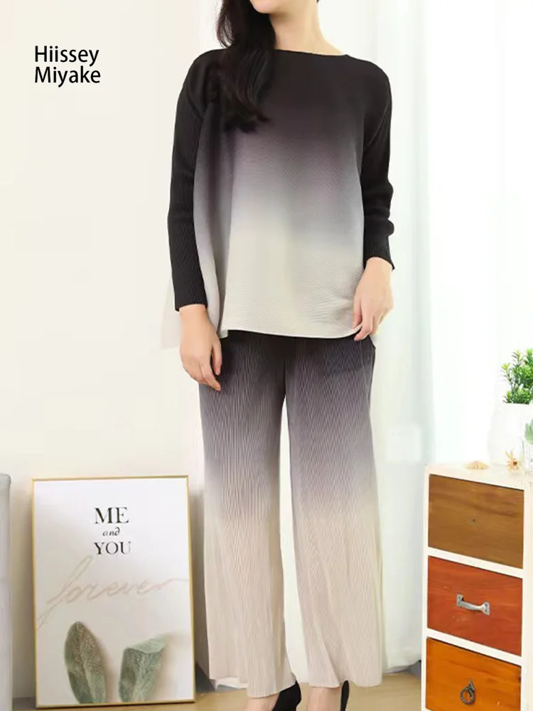 HiIssey Miyake Fashion Design Spring Models Of Women Round Neck Loose Top+Pleated Straight Pants Gradient Color Casual Suit