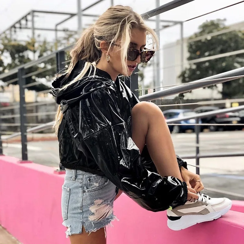 2023 New Fall/winter New Style Sweater Women Short Cropped PU Leather Shiny Shiny Hoodie Fashion Jacket Slim Fit Ladies Smooth