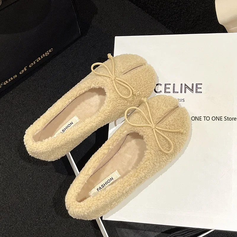 Туфли женские с круглым носком меховые кроссовки без застежки Мокасины