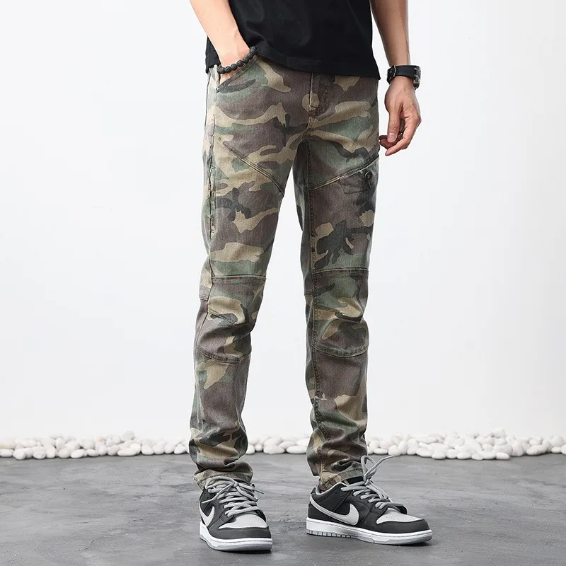 Рисунок 3 - Уличные модные мужские джинсы камуфляжные
