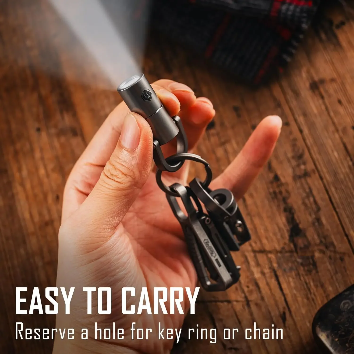 Фото Фонарик KeyUnity KF03 Titanium Nano, на батарейке LR44, 100 люмен, 5 Вт, светодиодный, на брелоке №2