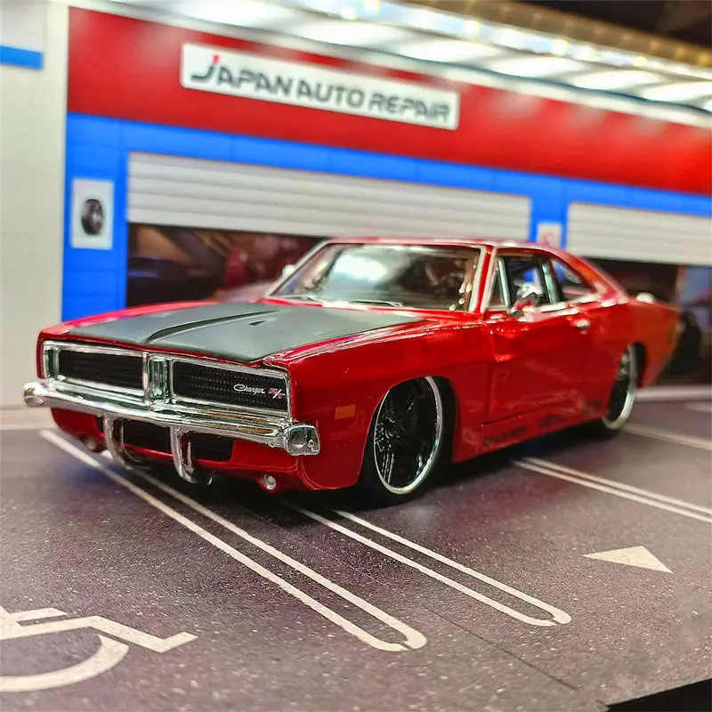 Модель автомобиля Maisto 1:24 1970 DODGE CHARGER R/T
