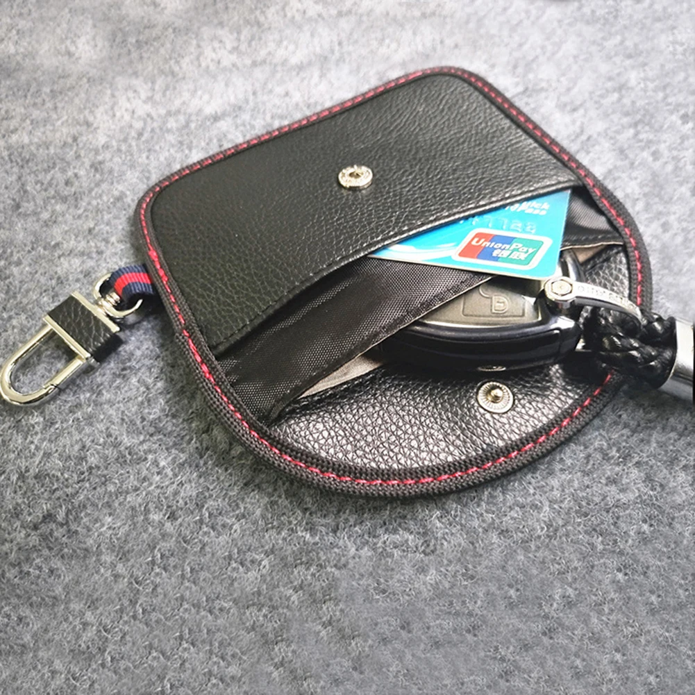 

1pc Car Key Signal Blocker Pouch Faraday Cage 12.7*8cm PU Leather Fob Pouch Keyless RFID Blocking Bag Automobiles Accessories