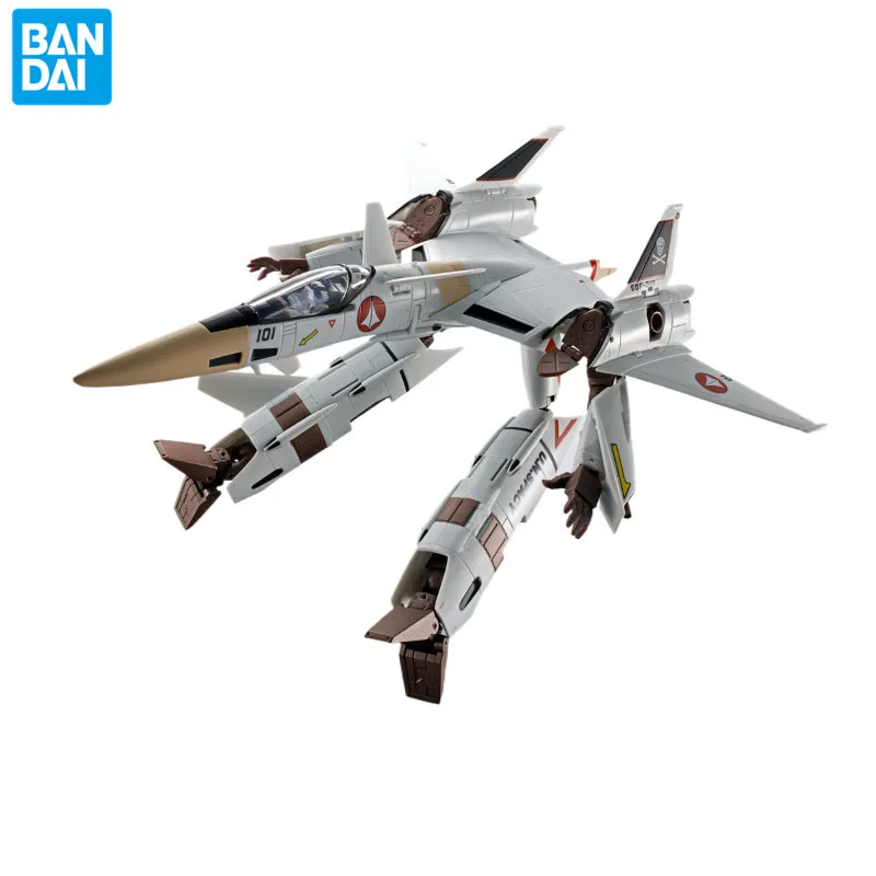 Bandai натуральная модель Gundam комплект аниме-персонажа Macross Flash Back 2012 VF-4 Lightning III
