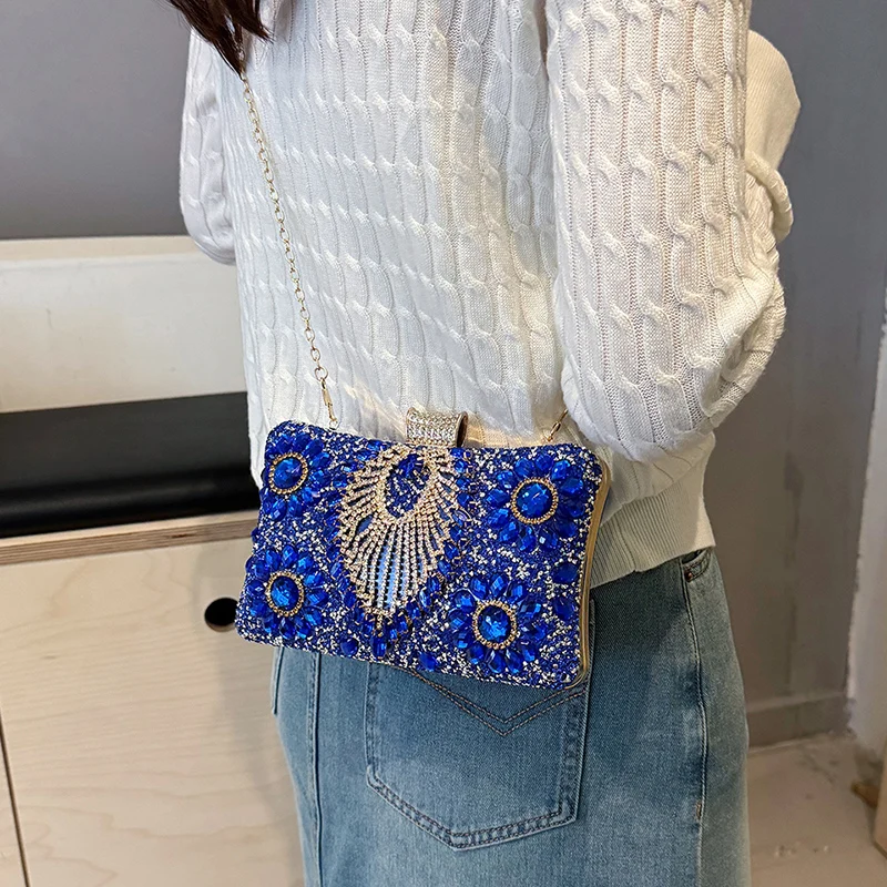 Женская вечерняя сумка