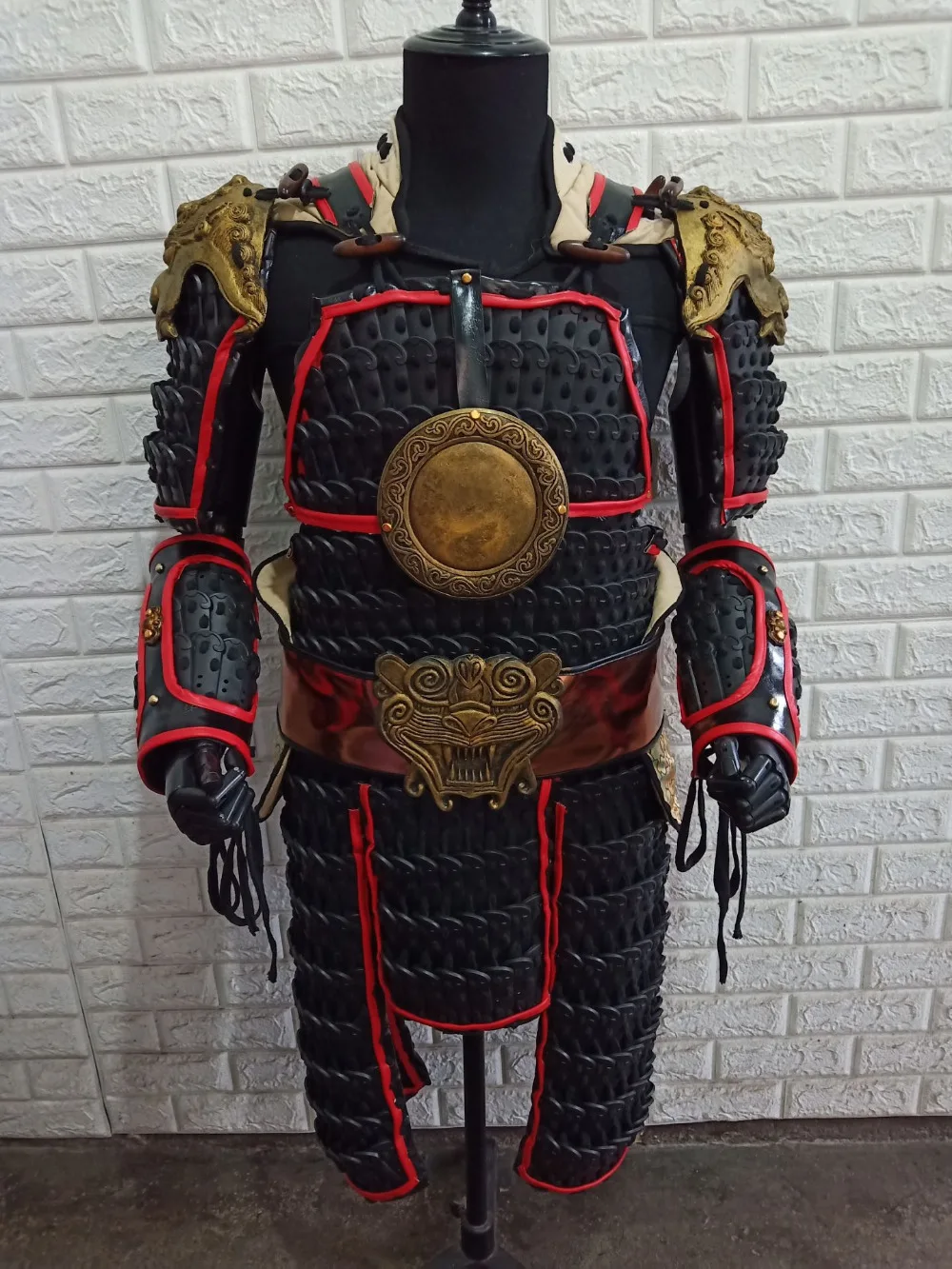 Фино-технические доспехи армейские общие древние китайские шлемы династии Тан и