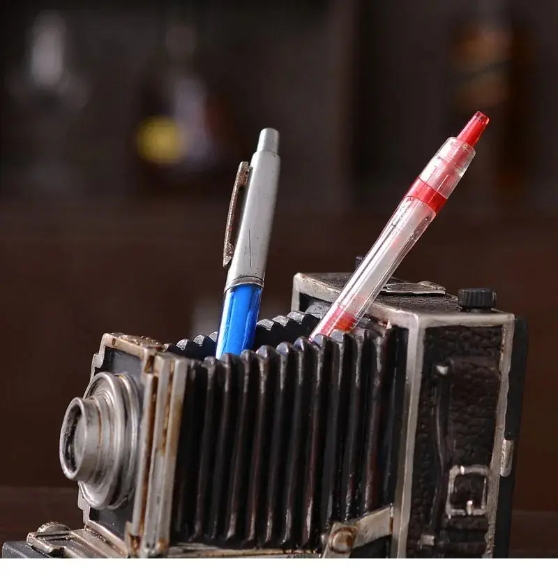 

Simulation of Old Style Camera Model Resin Retro Collection Window Cabinet Decorations Ornaments Photography Props Room Decor