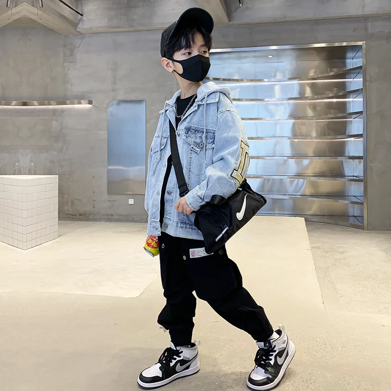 Джинсовая куртка для мальчиков 4-16 лет хлопковая с капюшоном и надписью одежда из