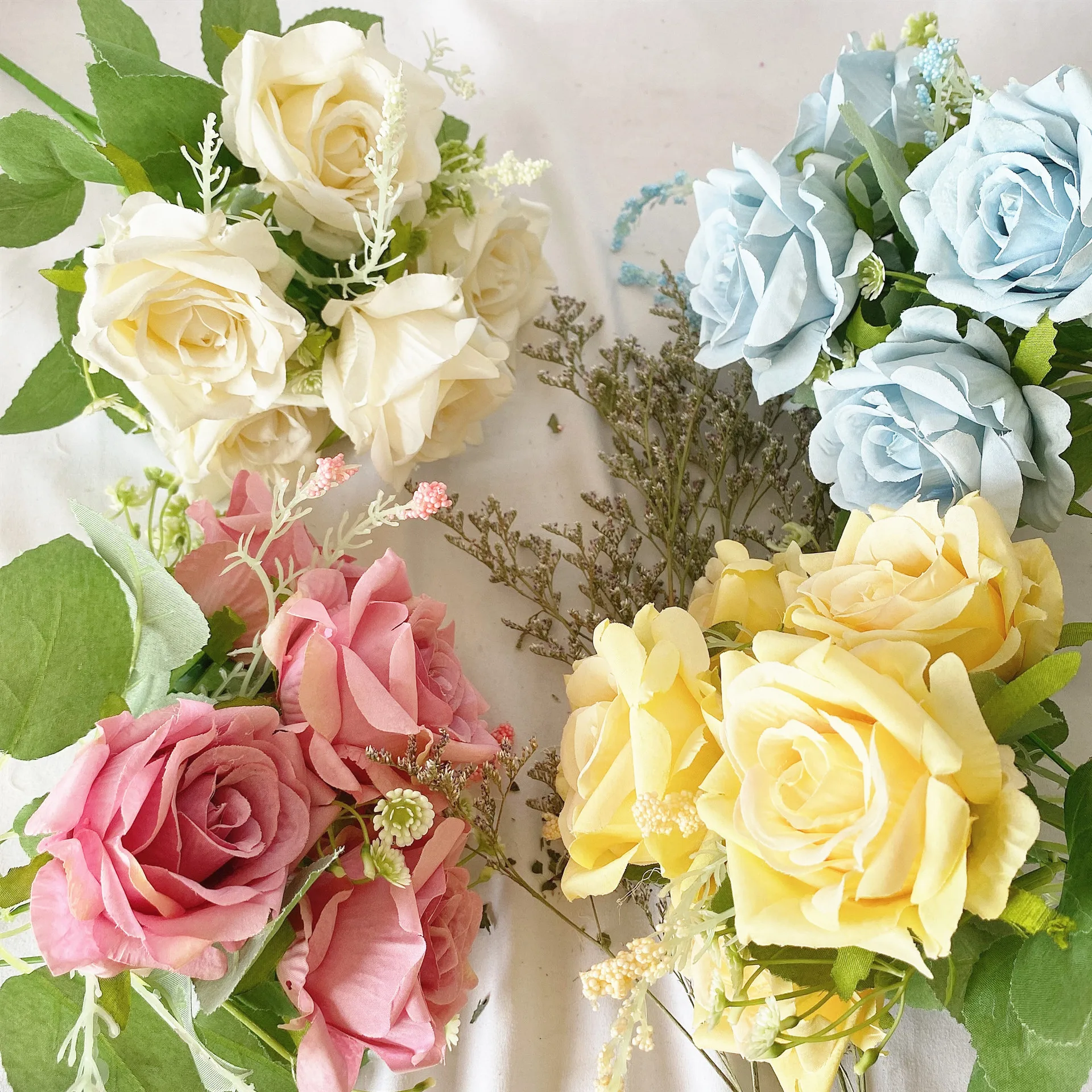 

Искусственный цветок, 5 головок, искусственный цветок для гостиной, свадебное украшение, пластиковый искусственный цветочный Декоративный букет, имитация розы