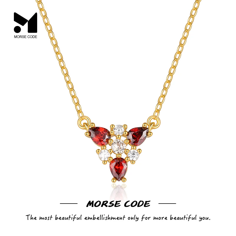 

MC 925 Sterling Silver Ruby Triangle Pendant Necklaces 18k Gold Chain for Women Clavicle Exquisite Jewelry Accessory for Gift