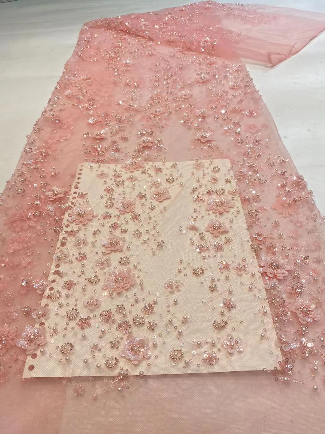 

Latest European Luxury Africa Embroidery mesh lace Shining Sequins Embroidery 3D flower Tulle Lace with beads Evening Dress