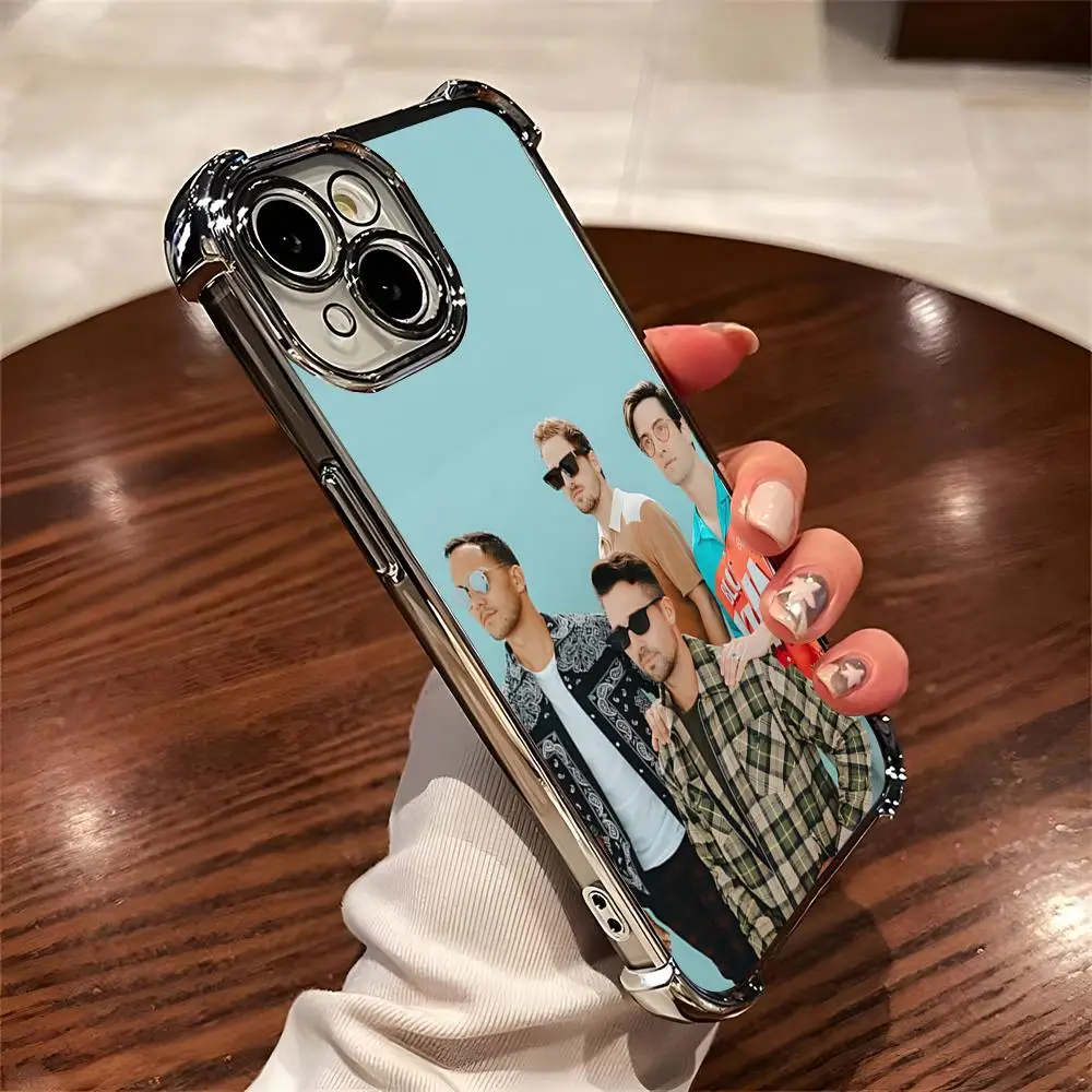 Фото Чехол для телефона Pop B-Big Time Rush для iPhone 17 Pro Max, 15 Pro, 16, 14 Plus, 12, 13, 11 Pro, с гальваническим покрытием, мягкий корпус. №5