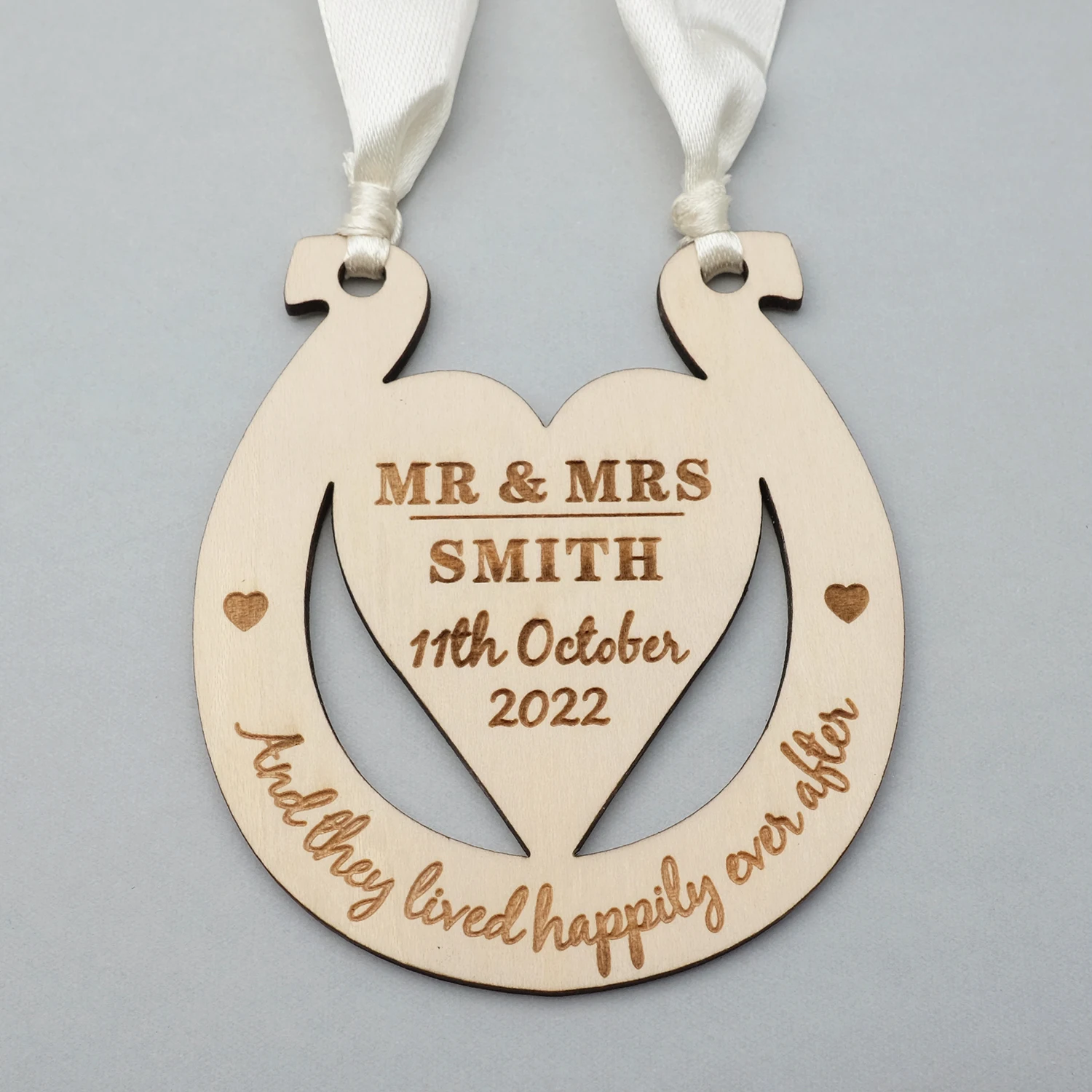 

Personalized Wedding Sign Wall Door Hanging Welcome Sign for Wedding Anniversary Gift Birthday Party Decor Sddle Plaque Sign