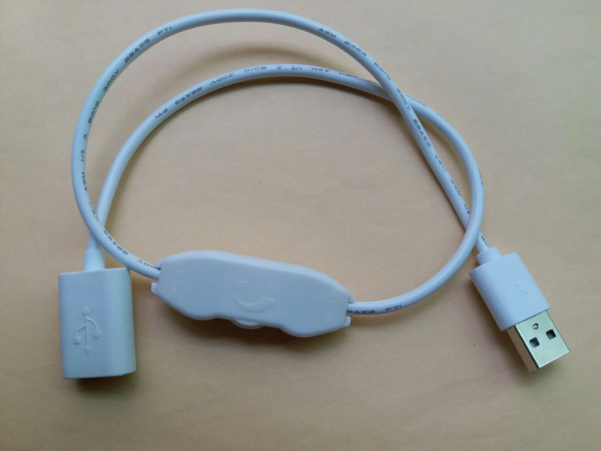 

Led dimmer brightness regulator Mini stepless knob wire controlled dimmer switch USB interface 5V white