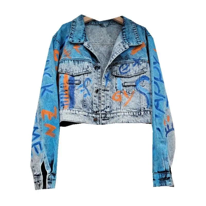 Женская джинсовая куртка с принтом в виде граффити