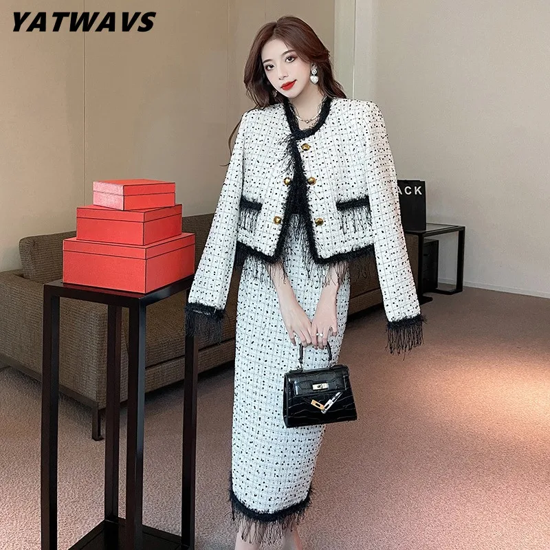 

Женский твидовый костюм в клетку, зимний комплект из двух предметов, пальто с длинным рукавом и бахромой и юбка с высокой талией