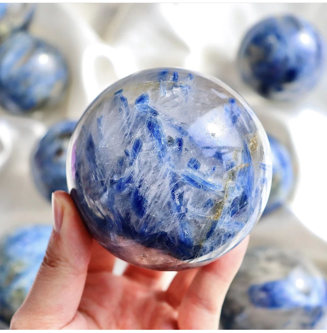 Натуральная хрустальная сфера кианита синие кварцевые шары энергетический