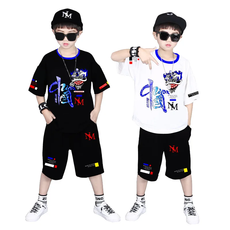 

Летние комплекты одежды для мальчиков, новинка 2023, модные комплекты из 2 предметов с круглым вырезом и буквенным принтом, детская одежда для подростков, высокое качество